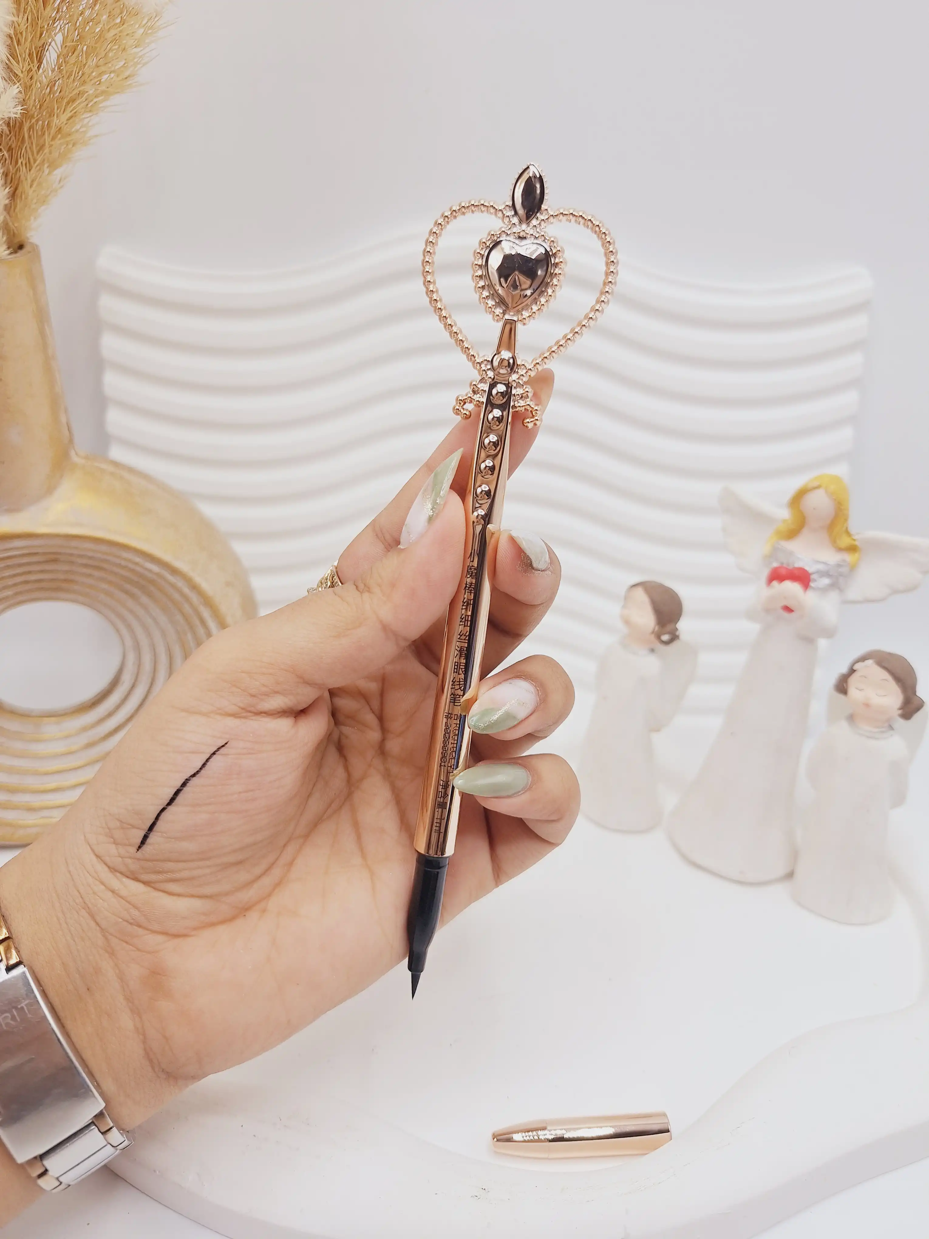 خط چشم سوپر لاکچری اصلی کاکیلی قلبی برند KAQILI کد 2659